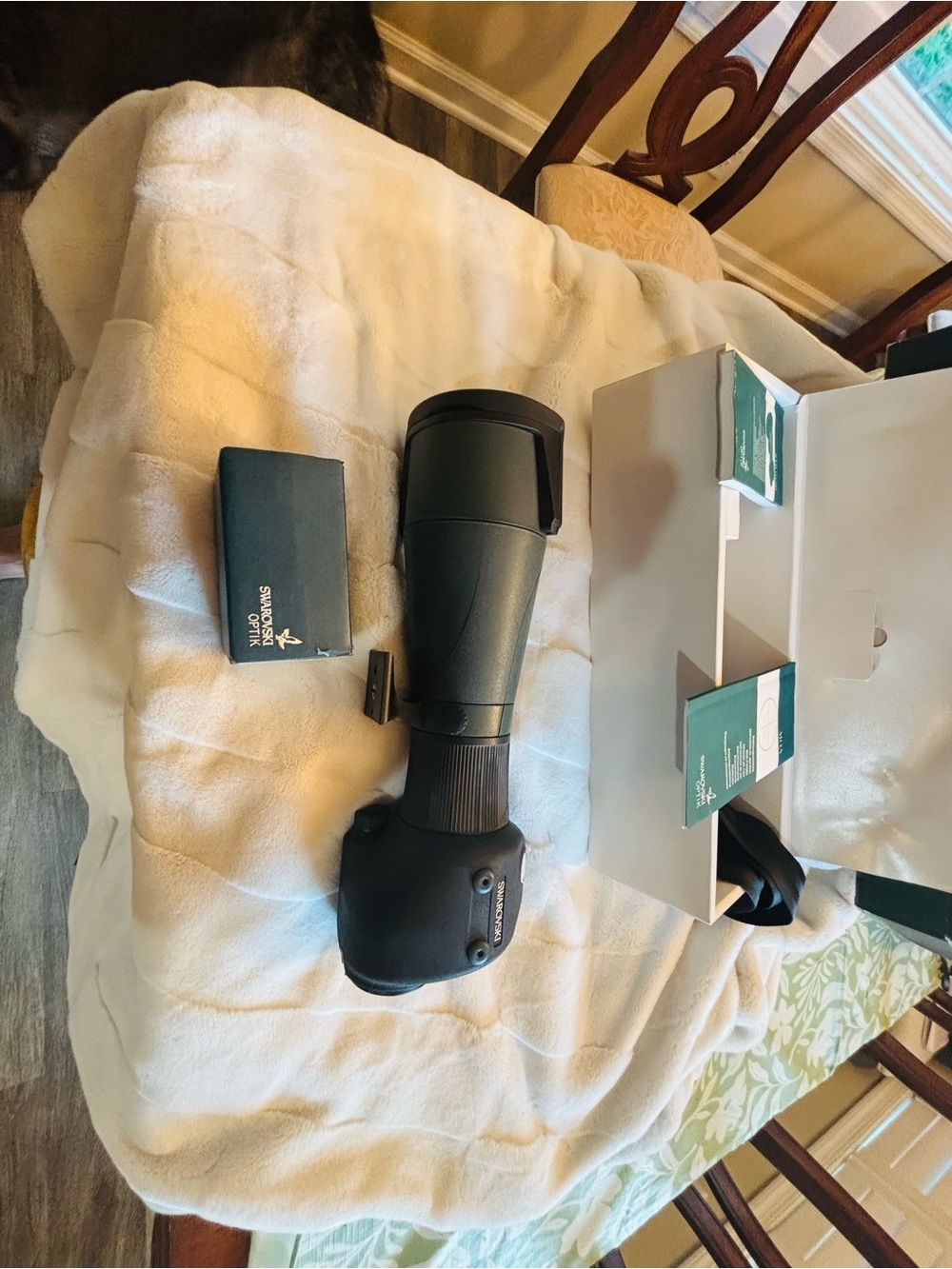 Swarovski Green and Black Spotting Scope - Picture 11 of 11